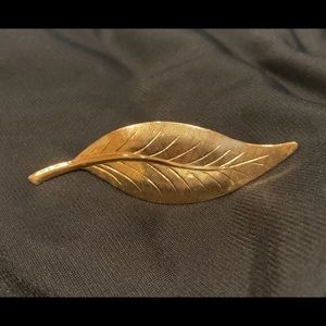 Vintage gold leaf pin